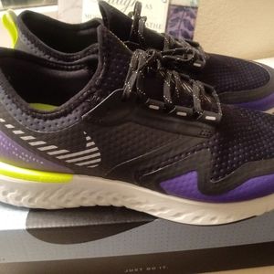 Nike Women Odyssey React 2 Shield